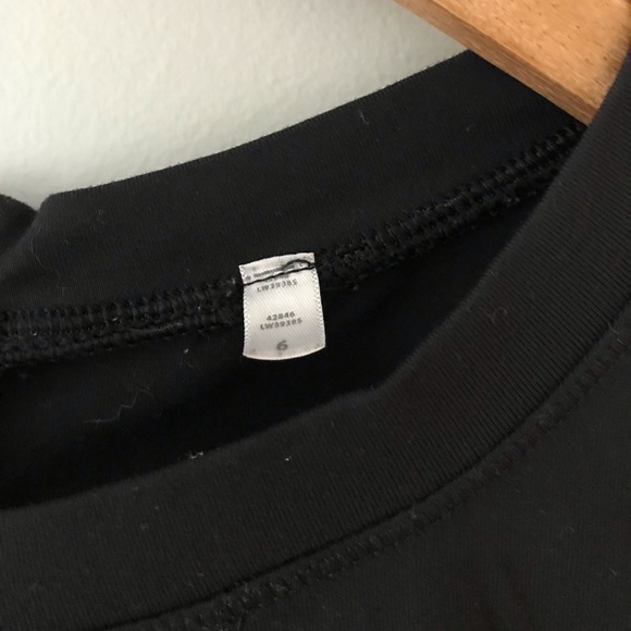 🌵SOLD🌵Lululemon Black Long Sleeve Top 6 Zipper - Picture 4 of 8